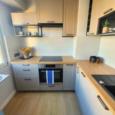 Apartment Apartament 8 Pietro Gdynia